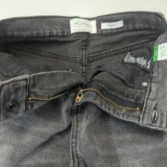 NWT Re Generation Size 3/Waist 26 Black Distressed High-Rise  Mom Mindful Jeans - Picture 6 of 16
